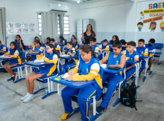 Rede municipal de Boa Vista retoma aulas com planejamento, novos uniformes e foco na aprendizagem