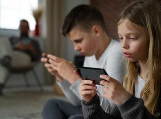 A influência dos jogos digitais na saúde mental de crianças e adolescentes