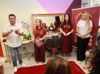 “Beleza que Liberta”: curso profissionalizante resgata autoestima de vítimas de violência doméstica em RR