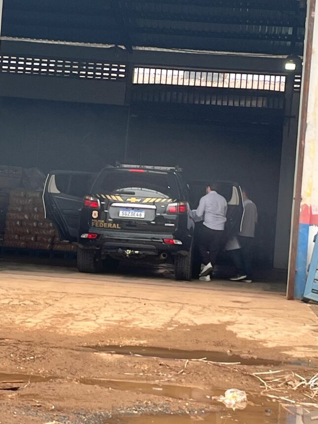 Polícia Federal apreende carregamento de peixe da merenda escolar estadual