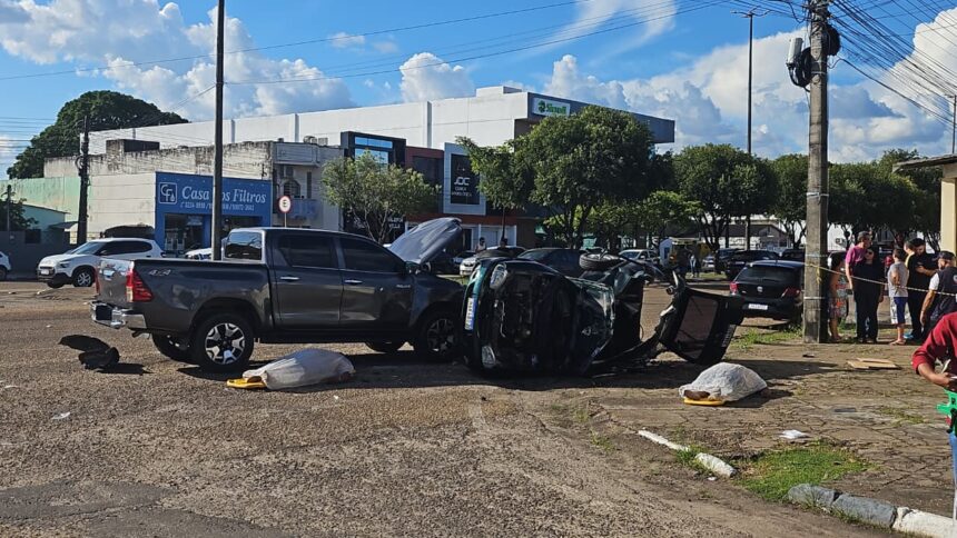 Duas pessoas morrem e outras duas ficam em estado grave em acidente na avenida Ville Roy