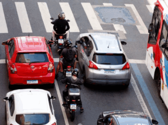 Conheça dez cuidados para uma viagem de moto mais segura