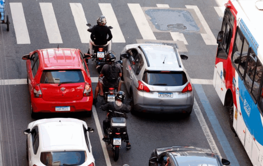 Conheça dez cuidados para uma viagem de moto mais segura