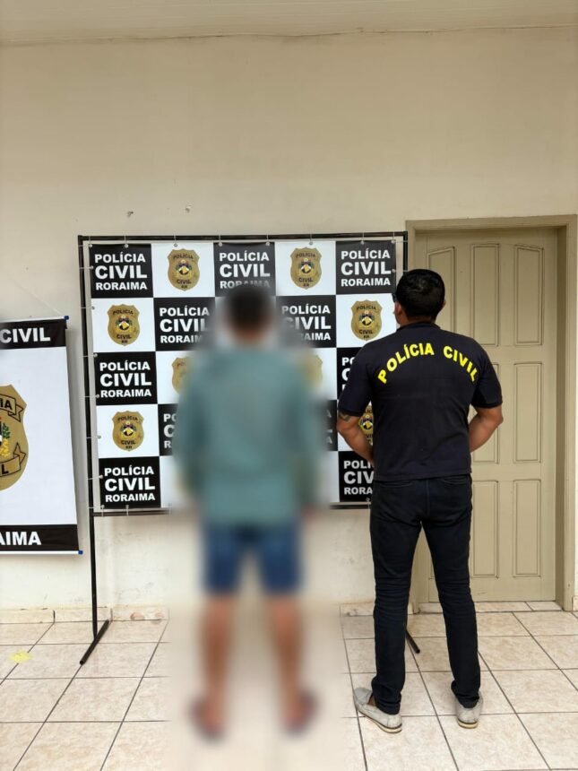 Suspeito de matar homem a facadas em bar se entrega à polícia