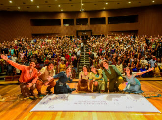 Mormaço 2025: ‘Cordel do Amor sem Fim’ emociona 4ª noite de espetáculos no Teatro Municipal