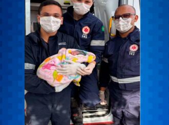 Socorristas são chamados para atender gestante em convulsão e acabam realizando parto em Boa Vista