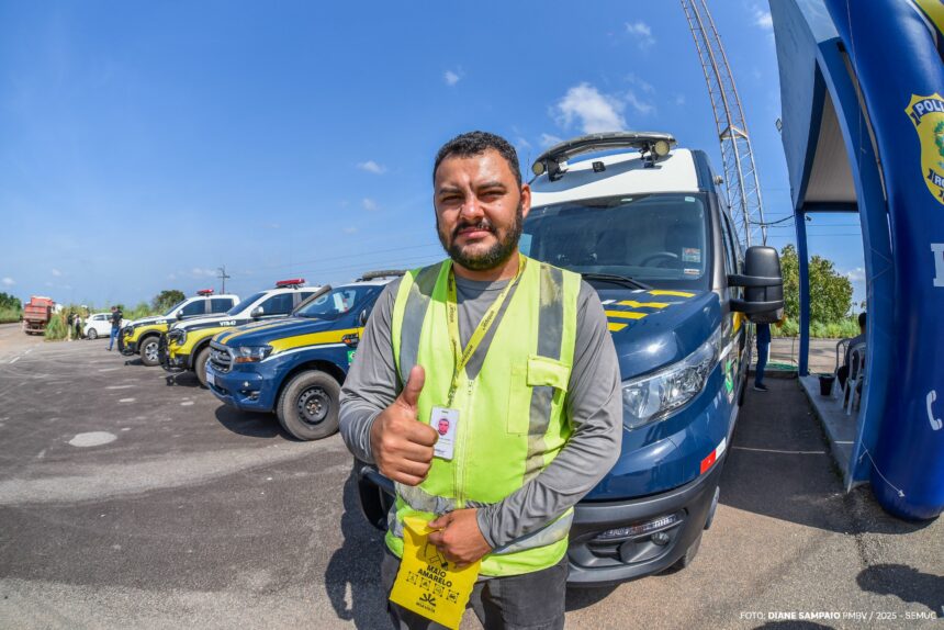 Blitz educativa na BR-174 alerta condutores sobre cuidados no trânsito