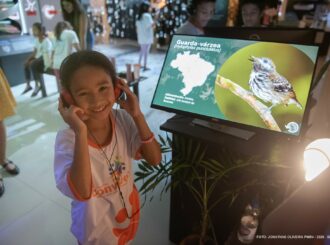 Crianças do projeto Conviver se encantam com exposição Ama(r)zônia na UFRR