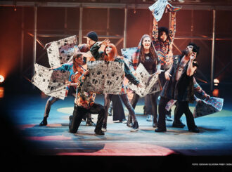 Com sessões esgotadas, espetáculo sobre Rita Lee reúne mais de 3 mil pessoas no Teatro Municipal