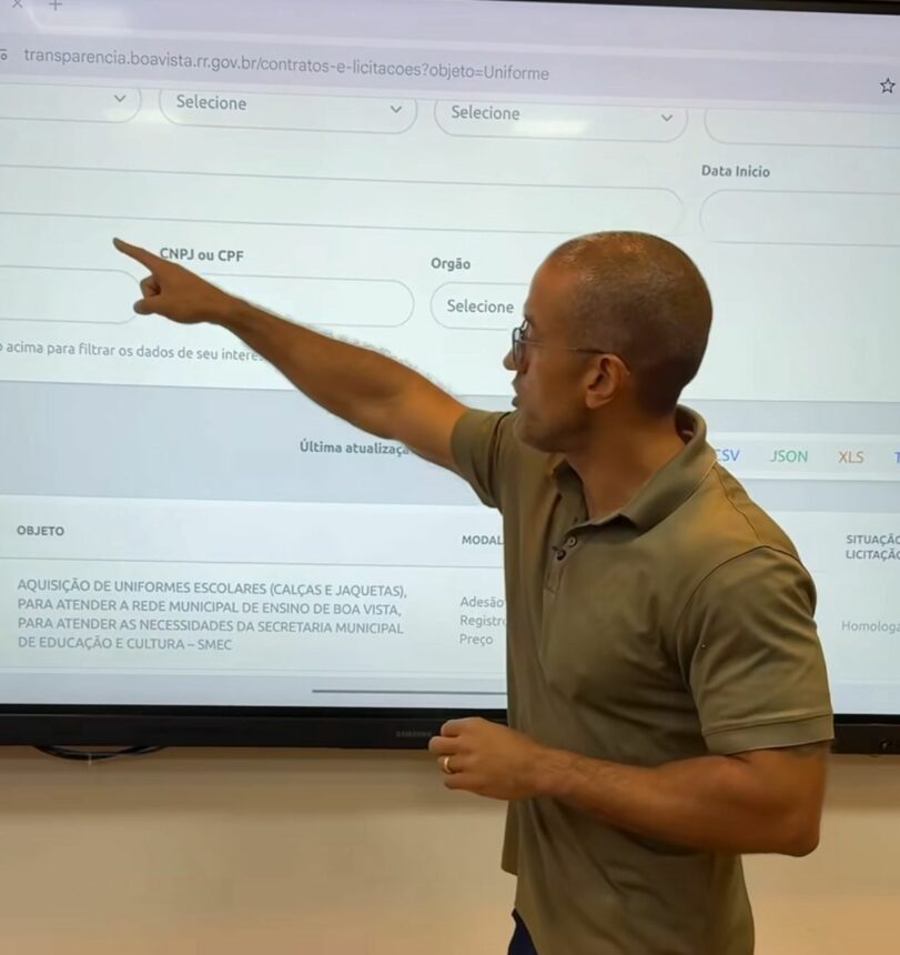 Prefeito Arthur Henrique desmente insinuações e prova que contrato de fardamento escolar pode ser consultado no Portal da Transparência