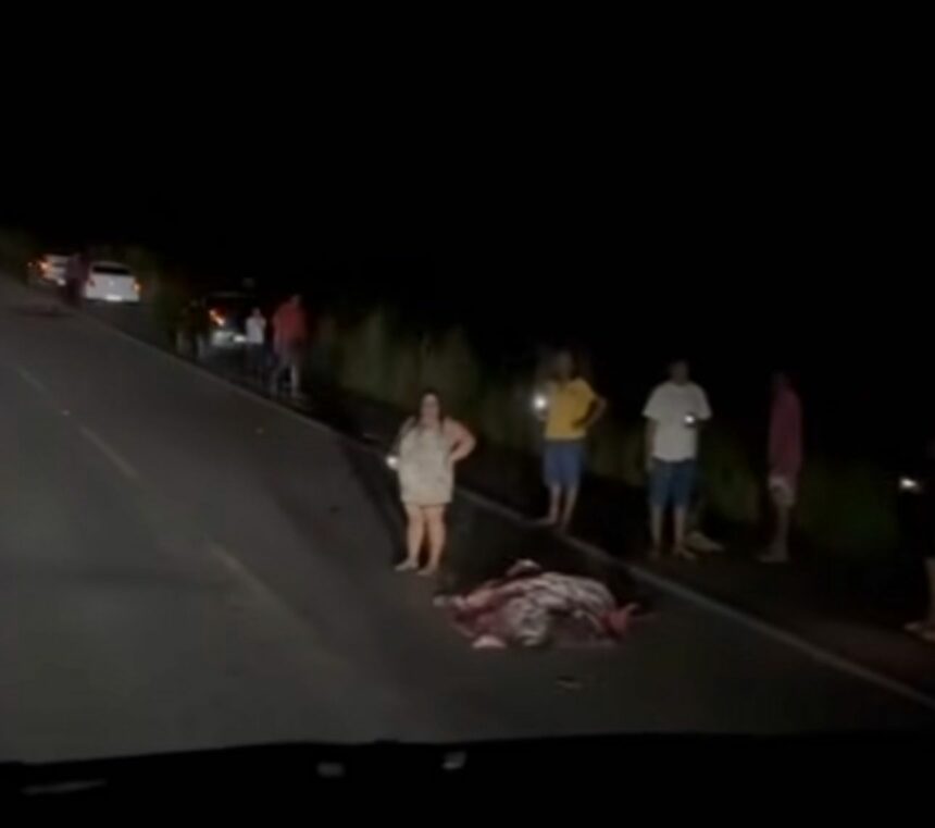 Motociclista morre após bater em carro na BR-174