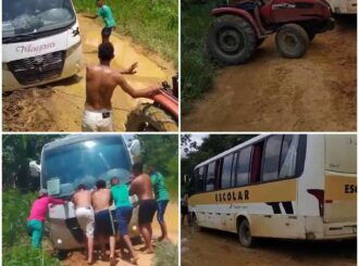 Ônibus sem freio e estradas abandonadas: alunos de escola estadual empurram ônibus quebrado para chegar à escola, em Caroebe