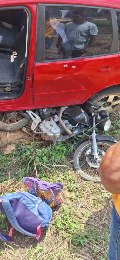 Pai morre e filho de 2 anos fica ferido em acidente de trânsito na comunidade indígena da Barata, em Alto Alegre