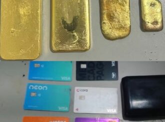 Homem é preso com quatro barras de ouro avaliadas em R$ 1 milhão na BR-401, no Bonfim