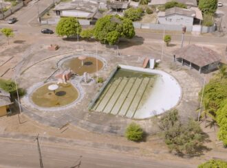 Parque aquático do bairro Caçari segue abandonado pelo Governo