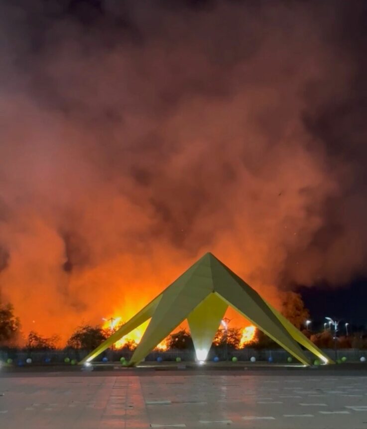 Incêndio atinge vegetação atrás de praça interativa em Boa Vista; veja vídeo