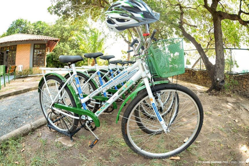 Bosque dos Papagaios oferta bicicletas para passeio de visitantes nas trilhas
