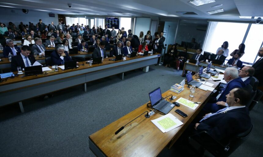 Senado rejeita e enterra PEC da Blindagem em votação unânime