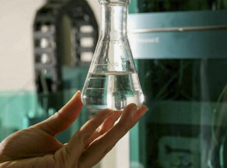 Intoxicação por metanol é diferente do abuso de álcool; veja os sinais