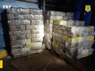 Ação conjunta apreende 4,4 toneladas de contrabando e 9 mil litros de combustível irregular em Boa Vista