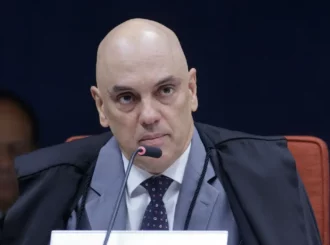 Ministro Alexandre de Moraes manda soltar mulher presa do 8 de janeiro por problemas de saúde