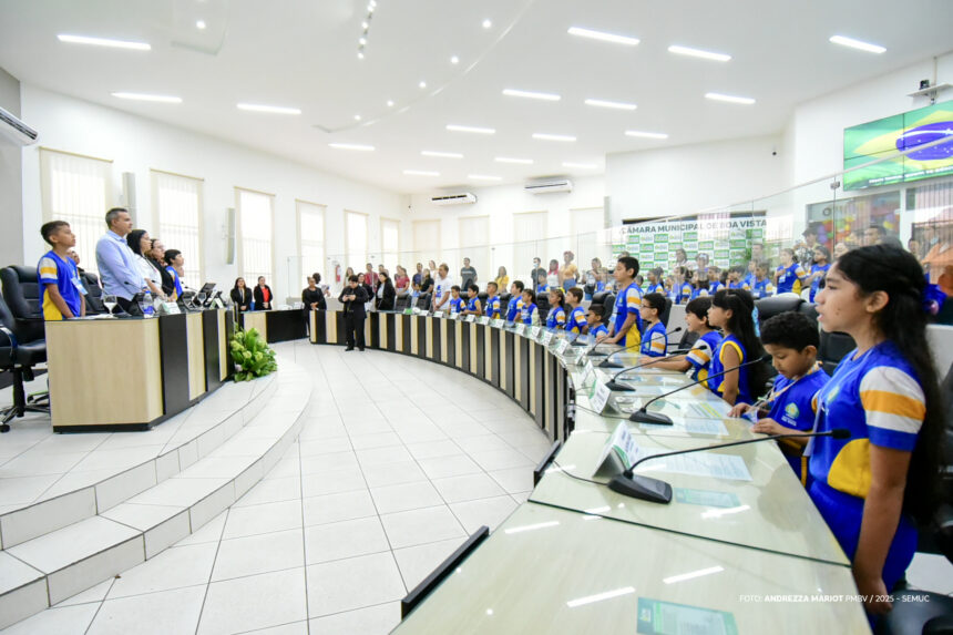 Alunos da rede municipal assumem papel de ‘minivereadores’ de Boa Vista por um dia