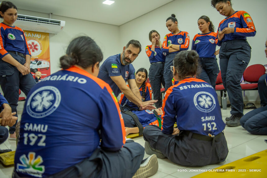 Samu BV capacita acadêmicos de enfermagem da Uerr em atendimento de urgência e emergência