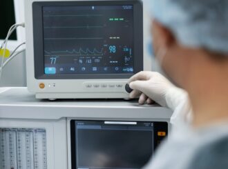 Especialistas defendem monitoramento neurológico para evitar sequelas em recém-nascidos