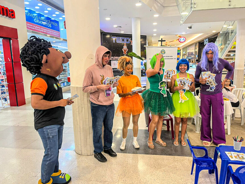 ‘Direito de Brincar e Educação para o Consumo’: campanha encanta crianças e famílias com teatro, personagens e atividades educativas