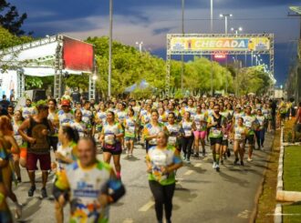 Mais de mil servidores da educação municipal participam de corrida alusiva ao Dia do Professor em Boa Vista