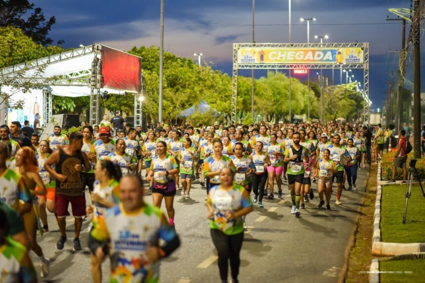Mais de mil servidores da educação municipal participam de corrida alusiva ao Dia do Professor em Boa Vista