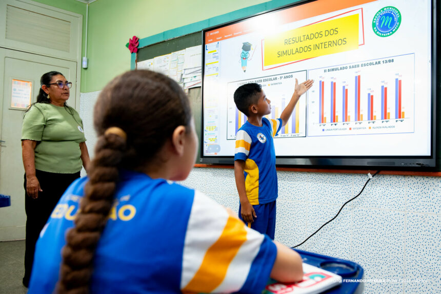 Alunos de Boa Vista participam da prova do SAEB 2025, iniciada hoje em todo o país