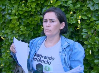 Sesau deixa de custear remédio para paciente que sofre com insuficiência cardíaca e hipertensão pulmonar e mãe teme pela vida da filha