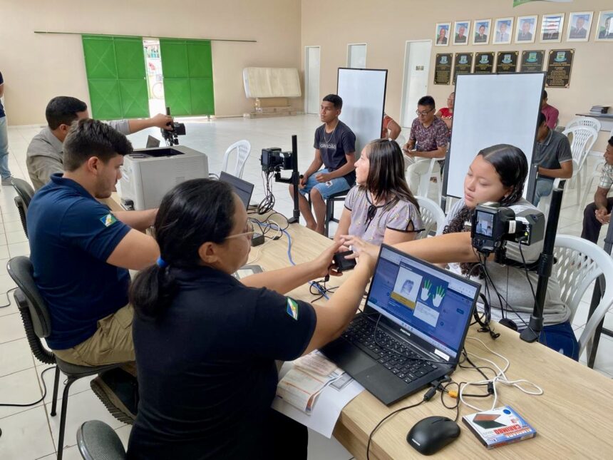 Justiça Eleitoral Itinerante leva serviços de cidadania a moradores de São Luiz do Anauá e comunidades indígenas
