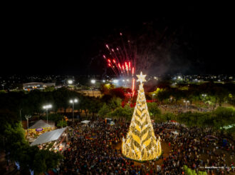 Acendimento das Árvores de Natal une magia e espírito de celebração em Boa Vista