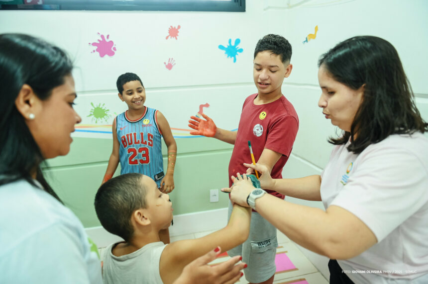 Oficinas em Centro Especializado auxiliam crianças autistas no desenvolvimento cognitivo e social em Boa Vista