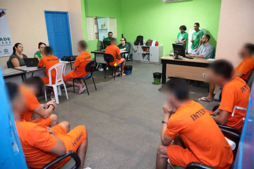 Ação da Defensoria Pública orienta e identifica demandas de presos na Pamc, em Boa Vista