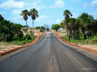 Implantação de asfalto na rua Tepequém melhora acessibilidade aos moradores do bairro