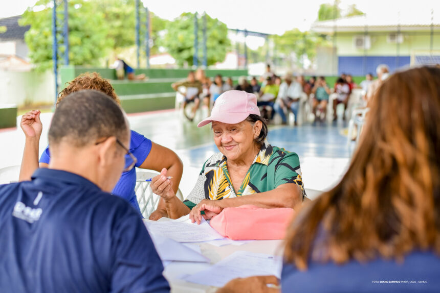 No Araceli, mais de 300 moradores foram atendidos durante ação de regularização fundiária