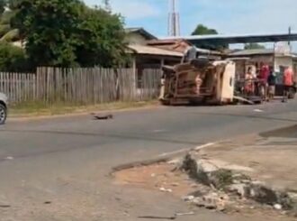 Motorista bêbado invade preferencial, causa acidente com outros dois carros e acaba preso em Boa Vista