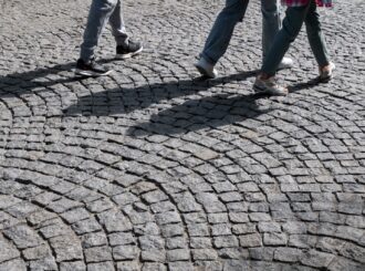 Prefeitura do Cantá vai gastar quase R$ 5 milhões para fazer calçamento de paralelepípedo na Vila Santa Rita