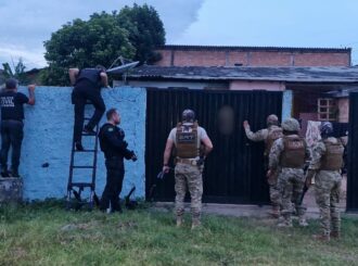 Operação mira suspeitos de envolvimento na morte de foragido da Justiça, em Boa Vista