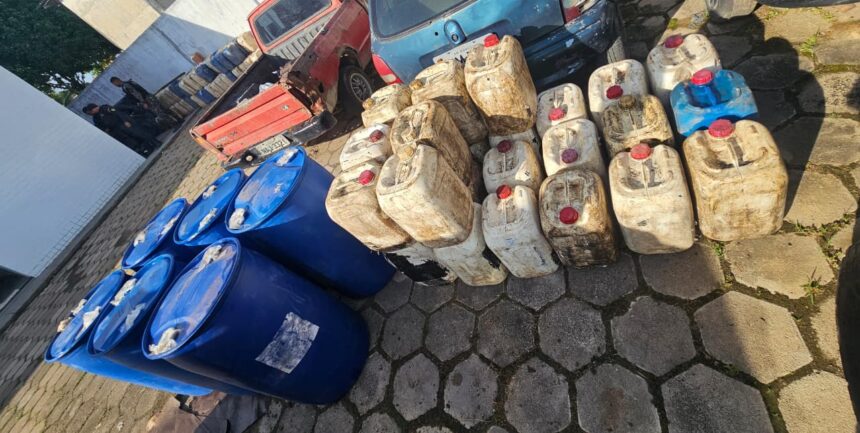 Vídeo: perseguição policial e troca de tiros em Pacaraima termina com apreensão de carro e carotes de combustível; suspeitos fugiram