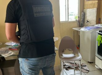 Chefe de facção envolvido em dez homicídios em Roraima é alvo de operação em Manaus