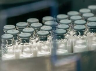 Anvisa assina termo de compromisso para a vacina da dengue do Butantan