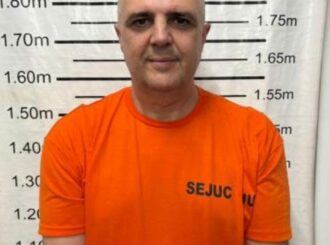 Joner Chagas sorriu para foto do sistema prisional, mas depois o sorriso murchou