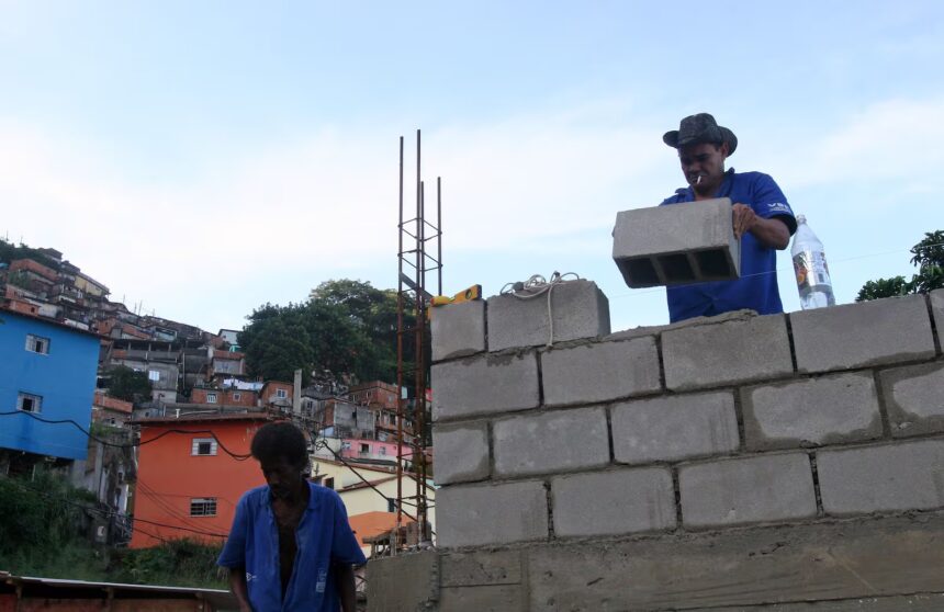 Programa oferece crédito para reforma de casa com juros de até 1,95%