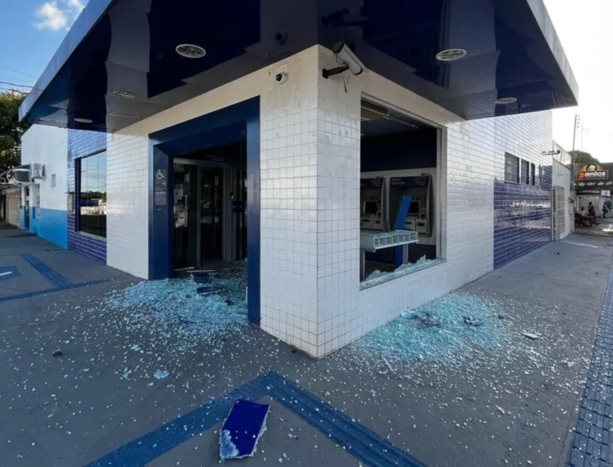 Homem é preso por depredar agência bancária, em Pacaraima