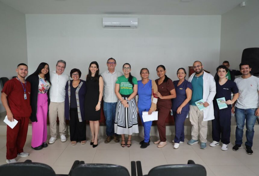 DPE promove palestra sobre acolhimento a pessoas transexuais e travestis no HGR