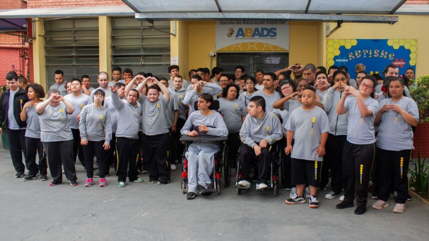 Associação promove campanha que atende crianças com deficiência intelectual e autismo